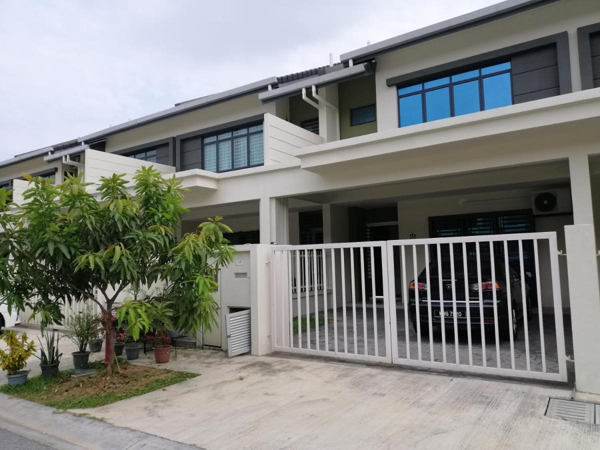 A&D Home-Stay @Kota Warisan, Sepang Buitenkant foto